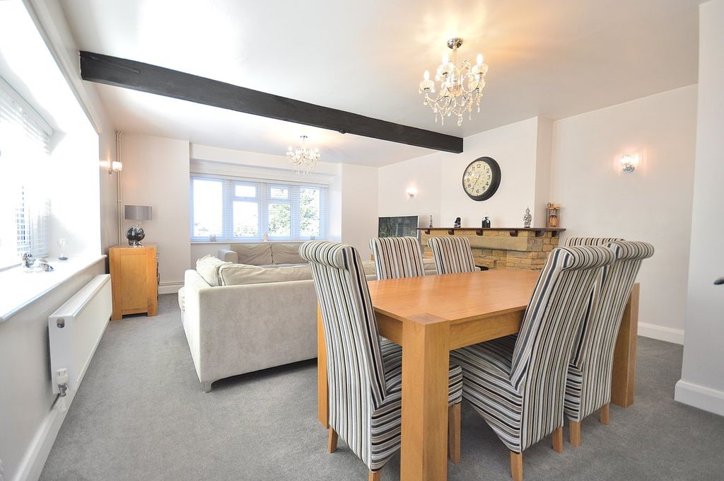 Property photo 3 of 36