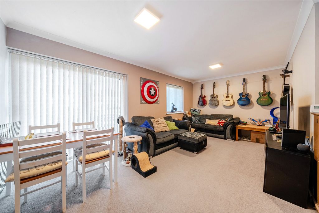 Property photo 3 of 18 Picture No. 10