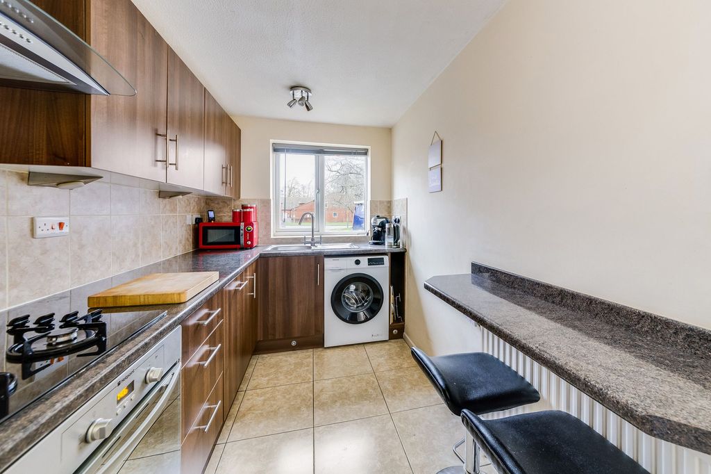 Property photo 3 of 18