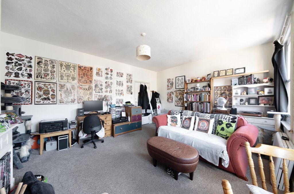 Property photo 3 of 9 1522759-7-1A0c48B...