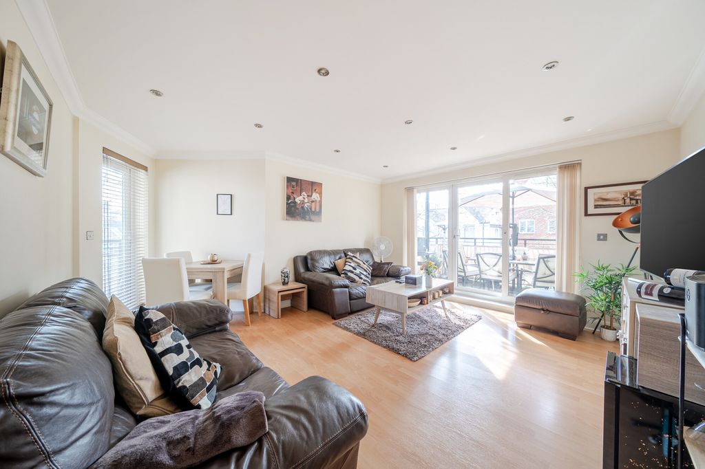 Property photo 2 of 16