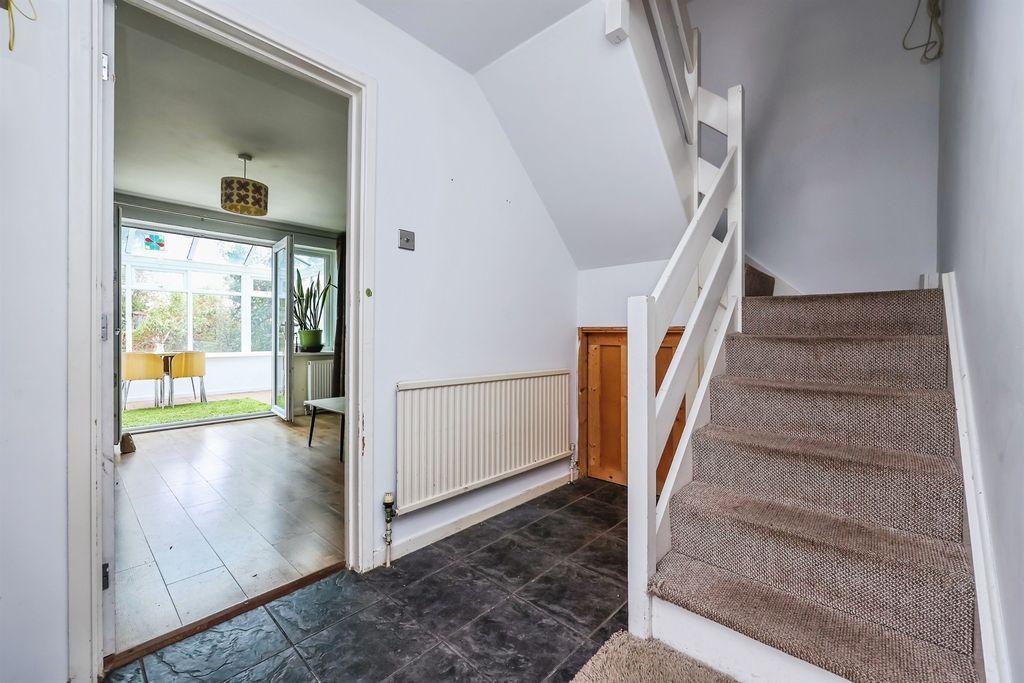 Property photo 2 of 21