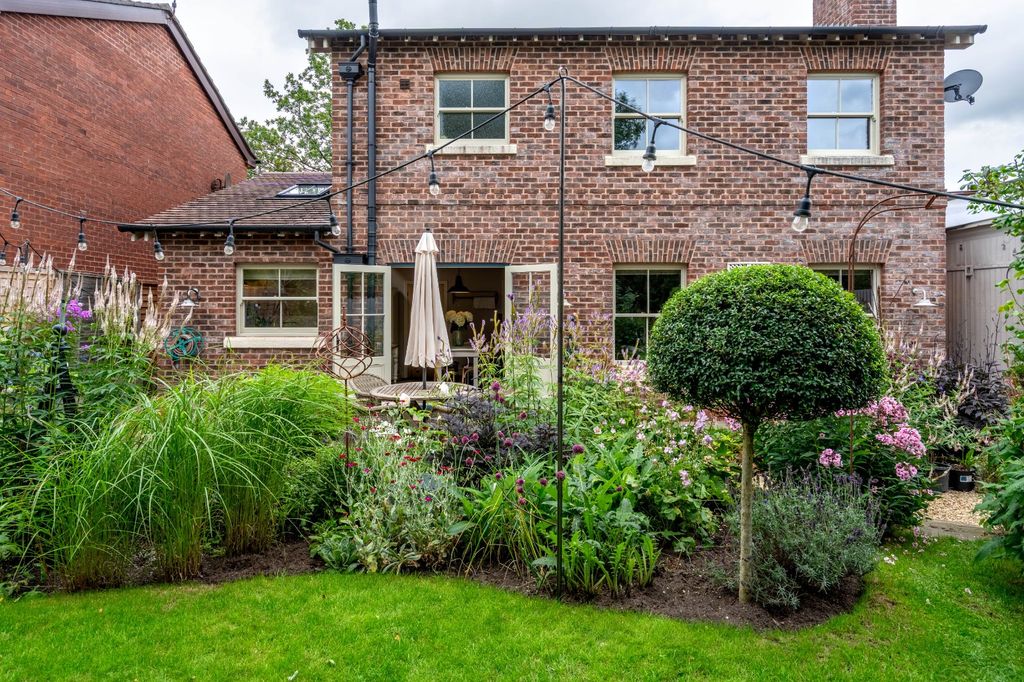 Property photo 1 of 23 Picture No. 13