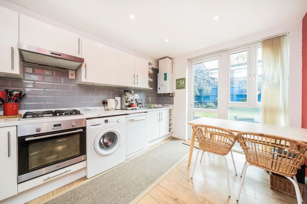 Property photo 3 of 6