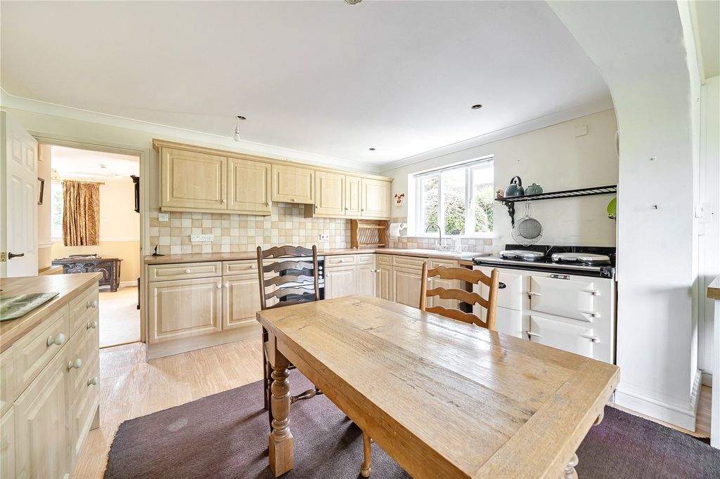 Property photo 3 of 18 Picture No. 11