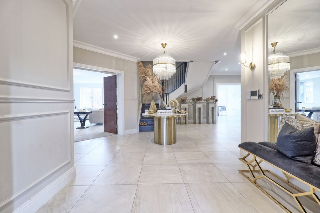 Property photo 3 of 38