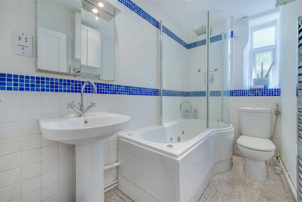 Property photo 2 of 4