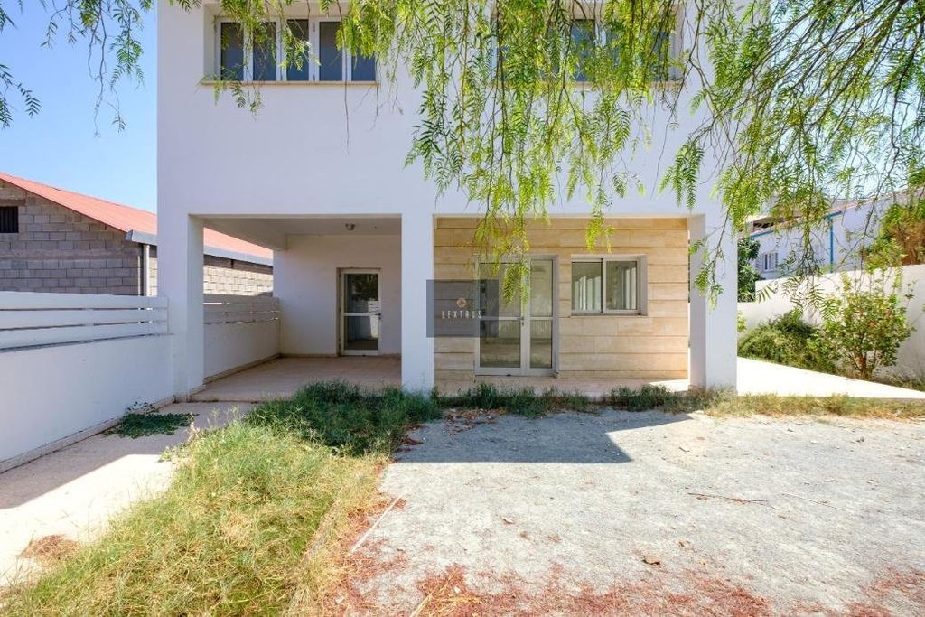 Property photo 3 of 23
