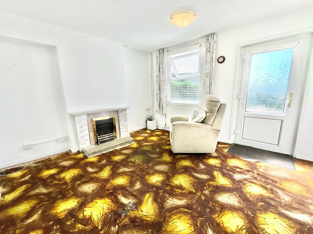 Property photo 3 of 22