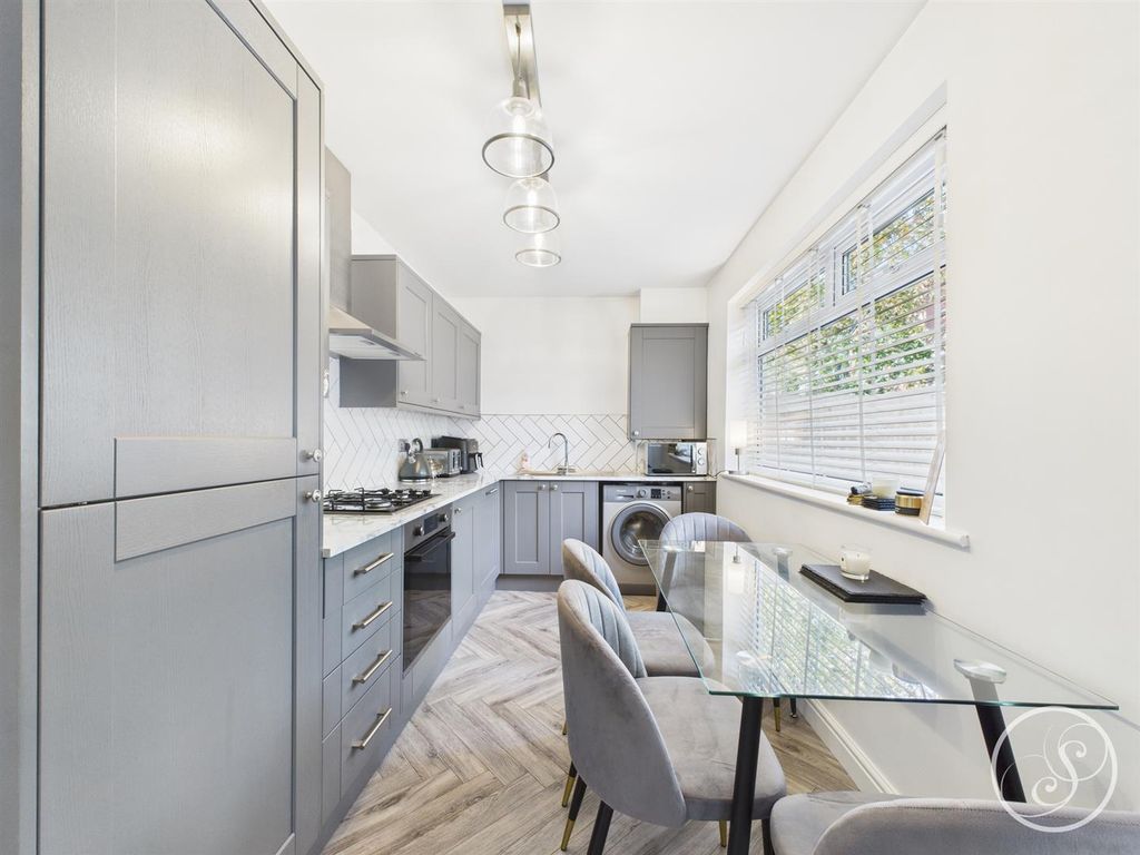Property photo 3 of 17 Kitchen/Diner
