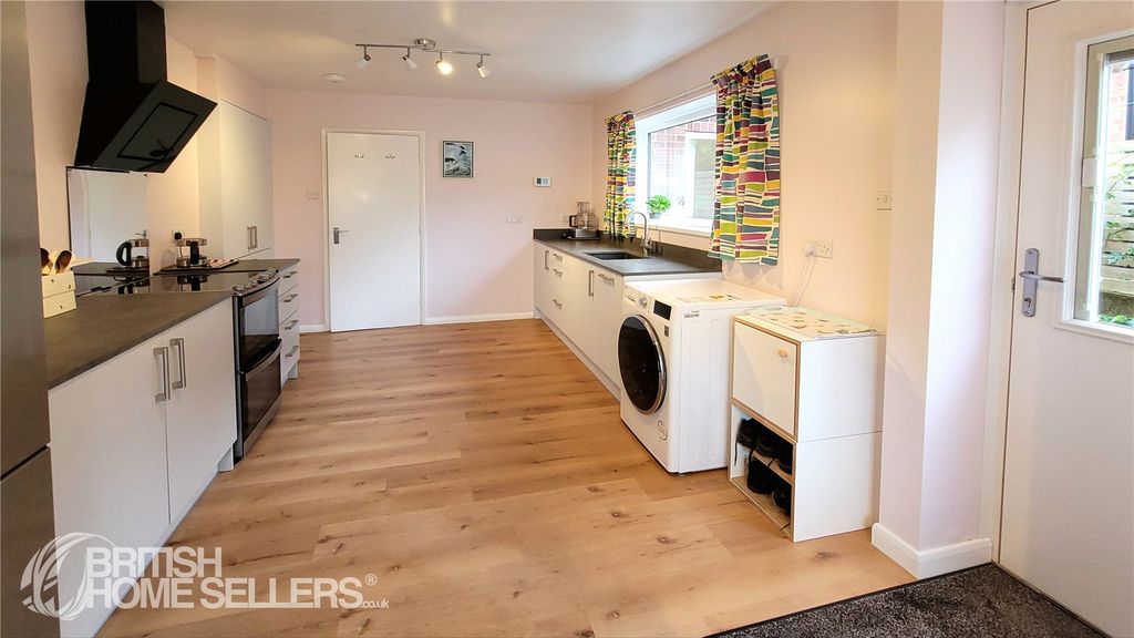 Property photo 2 of 13 2