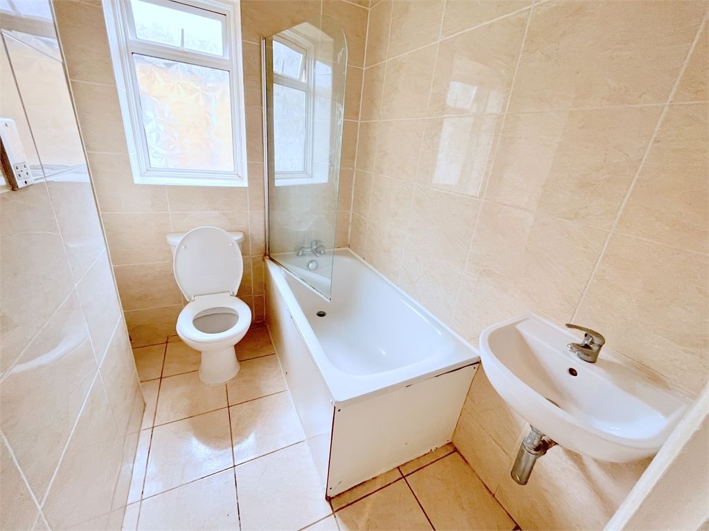 Property photo 3 of 6 Picture 3