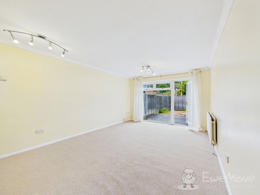 Property photo 2 of 11 Cam03624G0-Pr0257-Still003