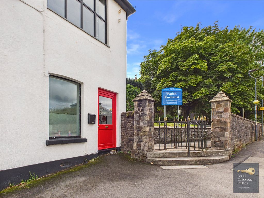 Property photo 2 of 29 Picture No. 68