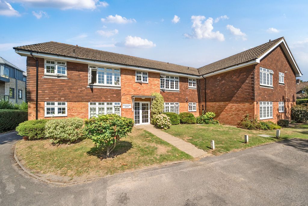 Property photo 1 of 12 1340094-10-6899Da...