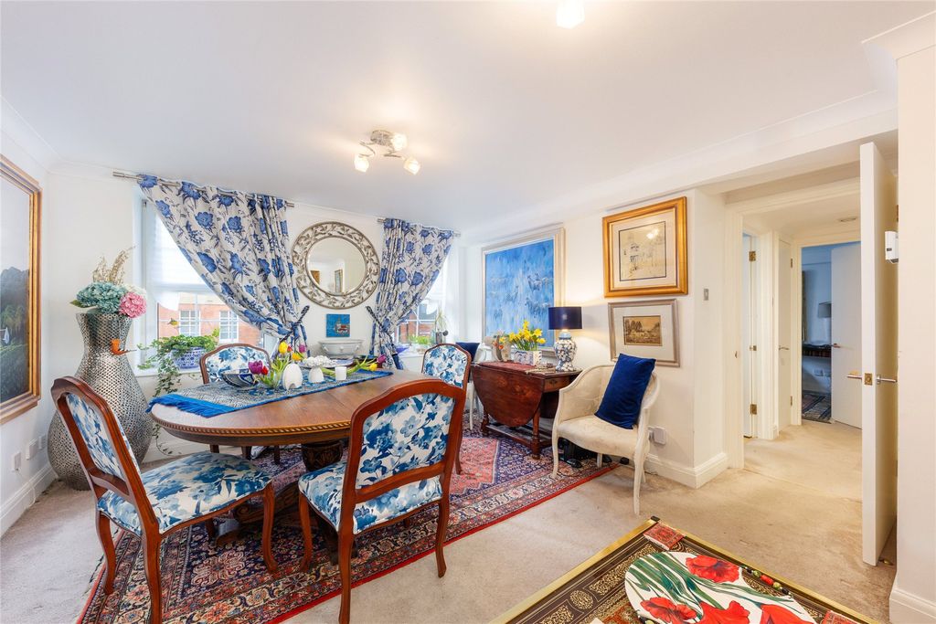 Property photo 3 of 14 Reception