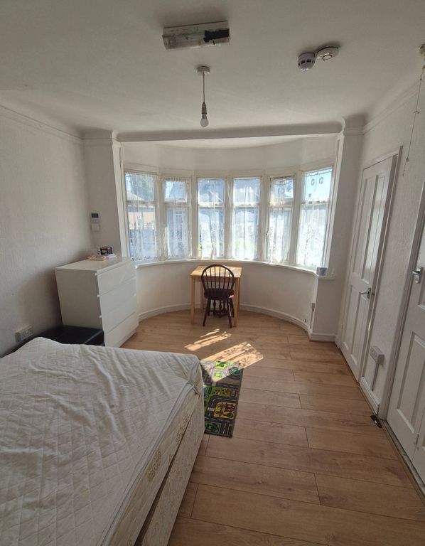 Property photo 1 of 4