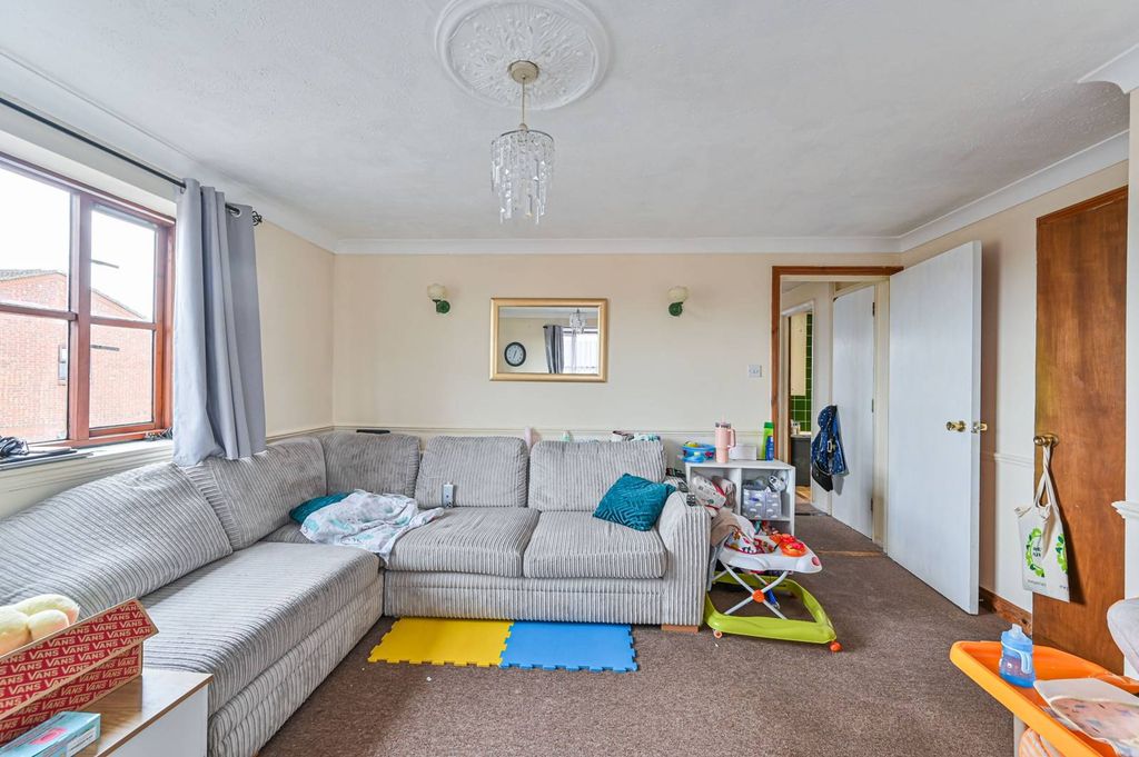 Property photo 1 of 3
