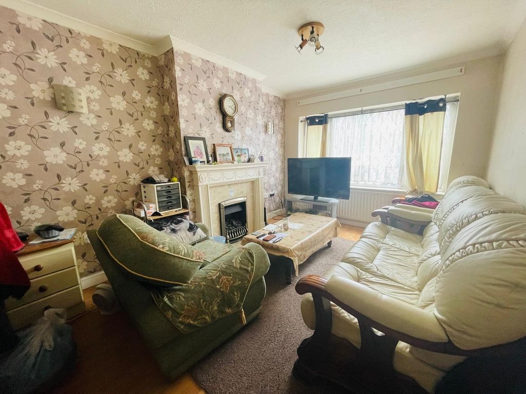 Property photo 3 of 9