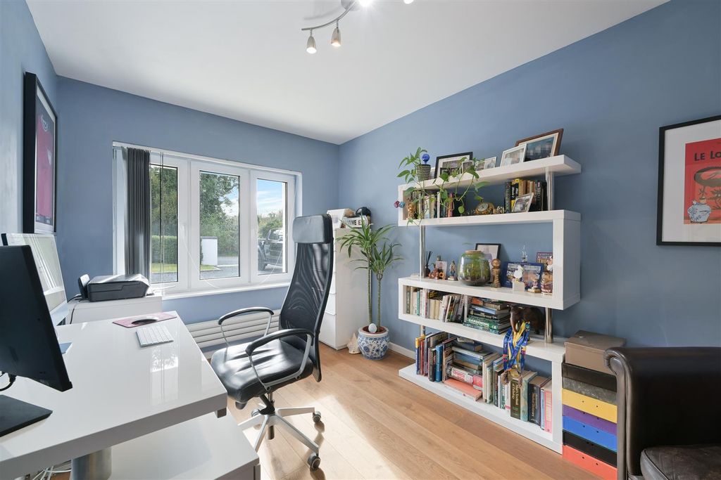 Additional image 22 of 5 bed detached house for saleGarden Walk, Coulsdon CR5