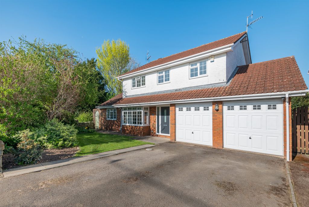 Property photo 1 of 24