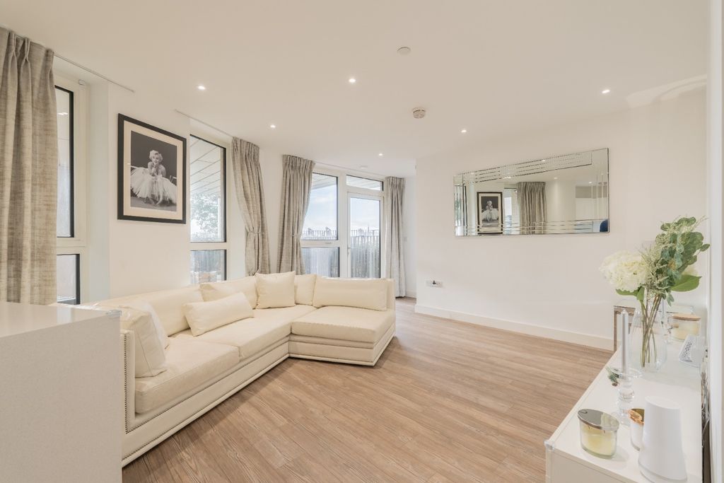 Property photo 2 of 42 4589843