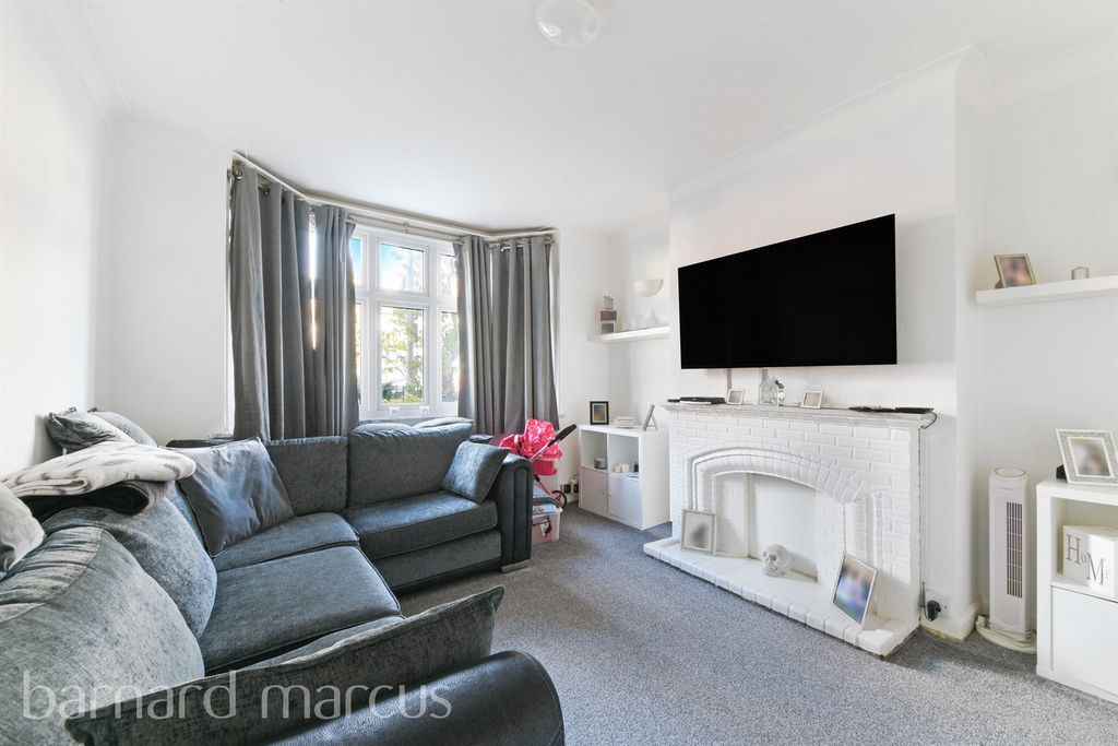 Property photo 2 of 9