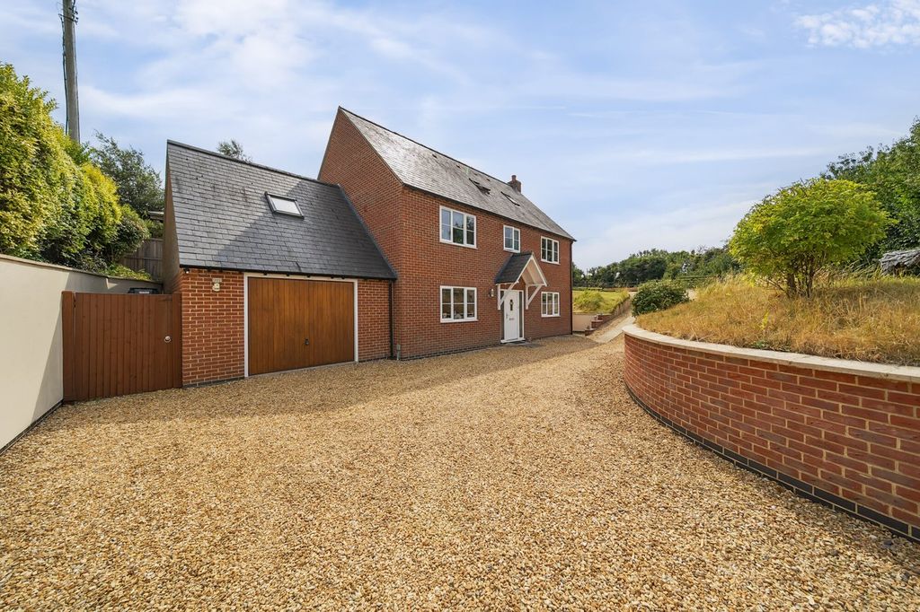 Property photo 1 of 42