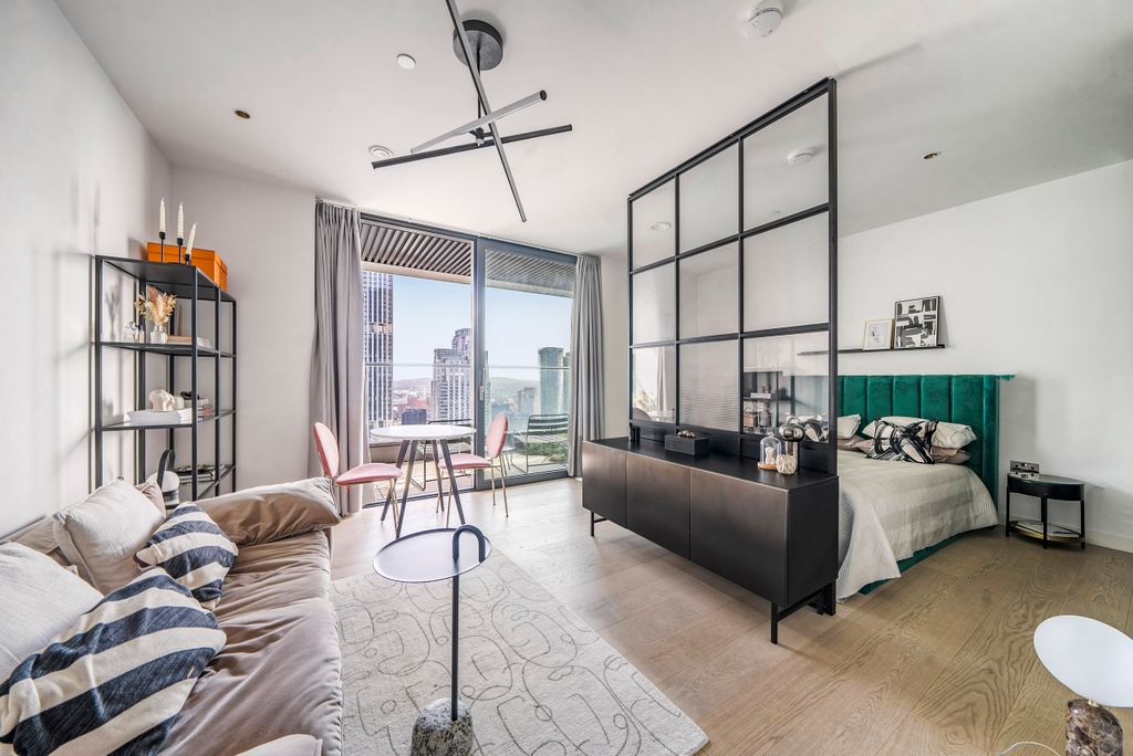 Property photo 1 of 19 Photo 3