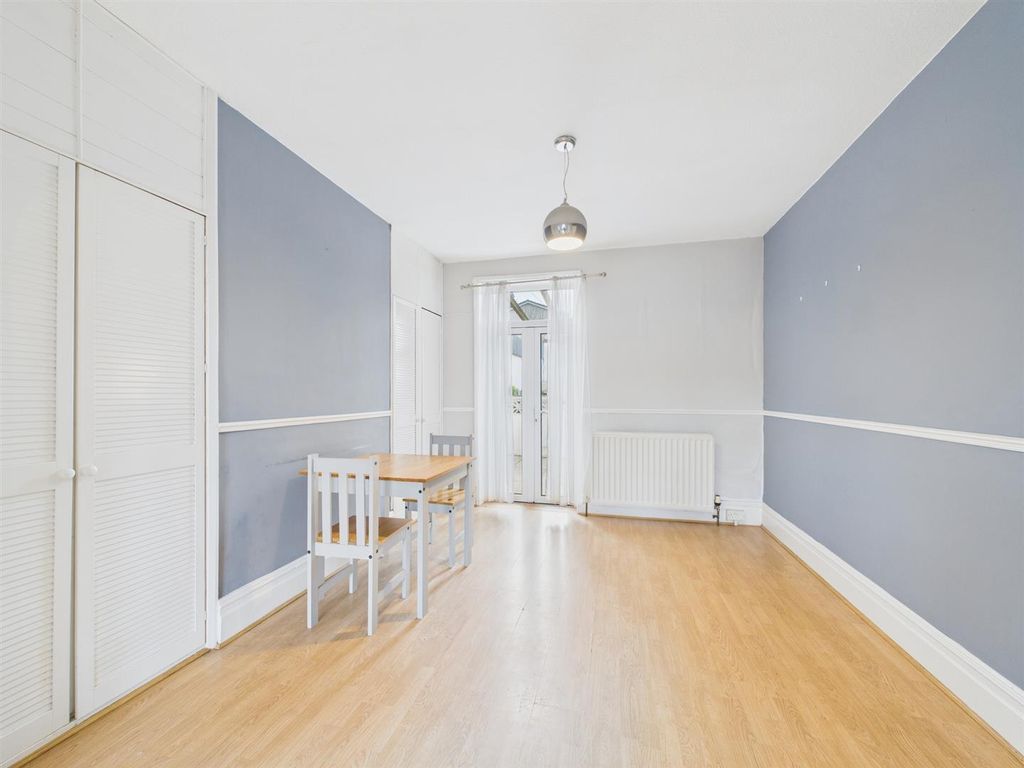 Property photo 3 of 15 Dining Room