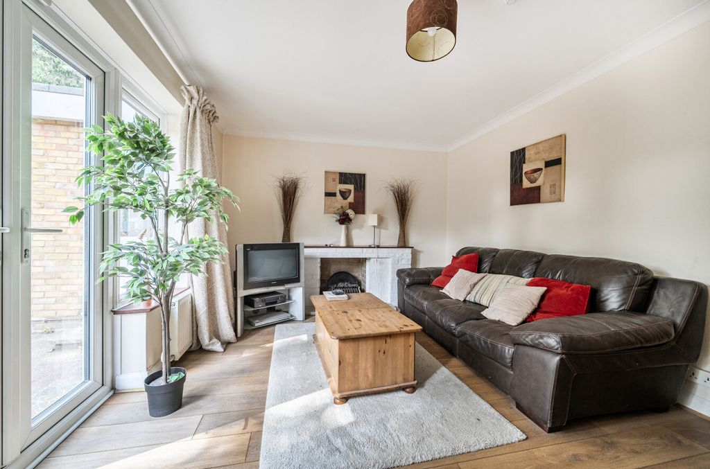 Property photo 3 of 21 1509905-10-6A8c38...
