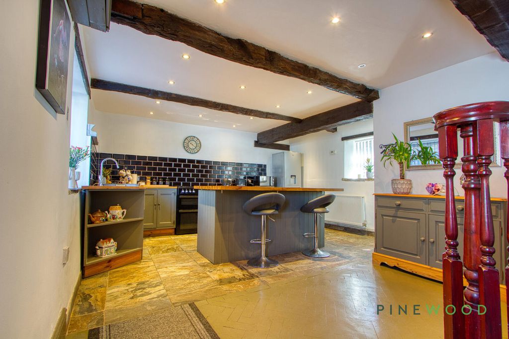 Property photo 3 of 46 Kitchen / Diner
