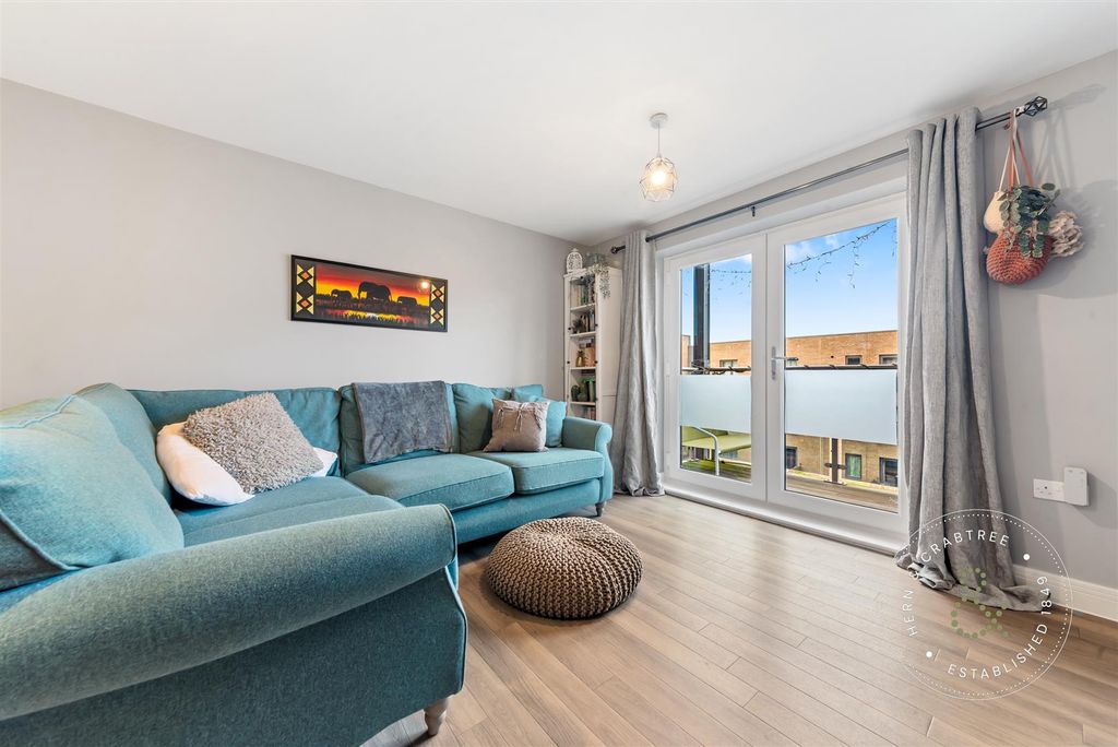 Property photo 3 of 26 Mayfield-House-06.Jpg