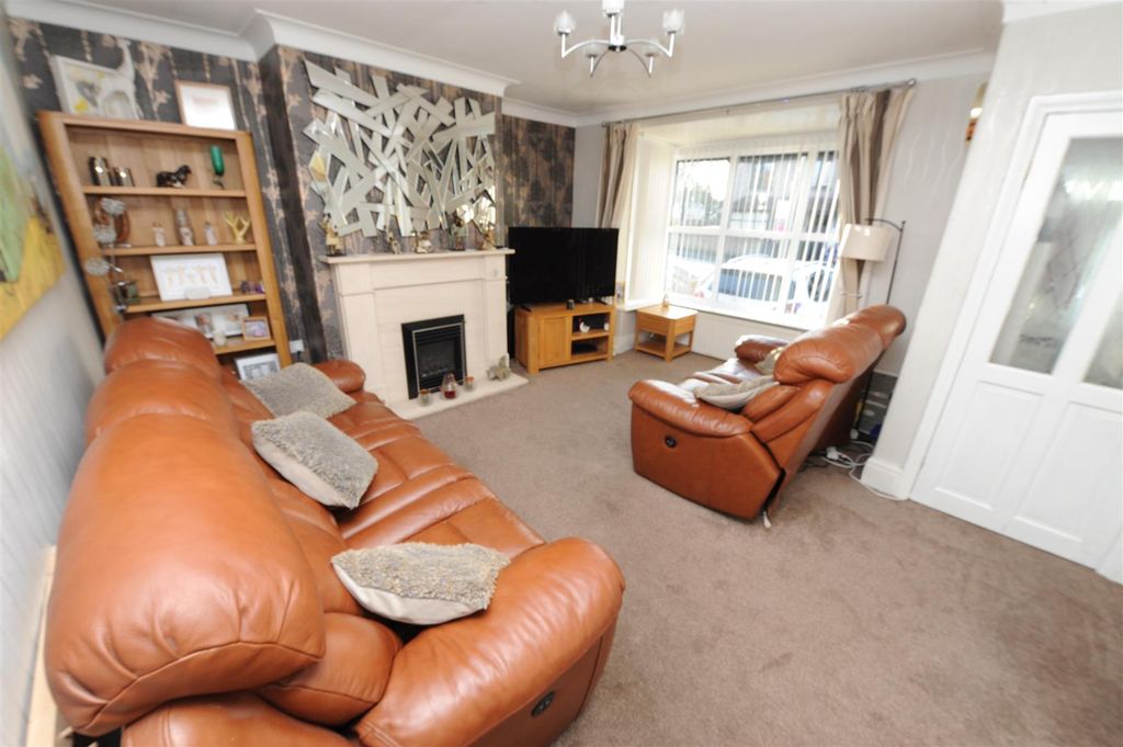 Property photo 2 of 22