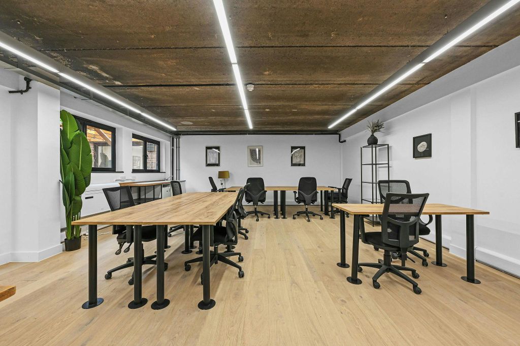 Property photo 1 of 16 Olbc18Victoriaparksq5.Jpg