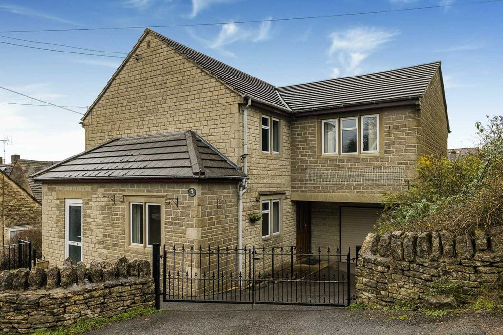 Property photo 1 of 27