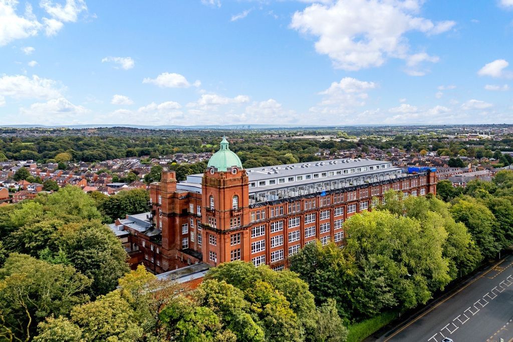 Property photo 1 of 18 Photograph 1