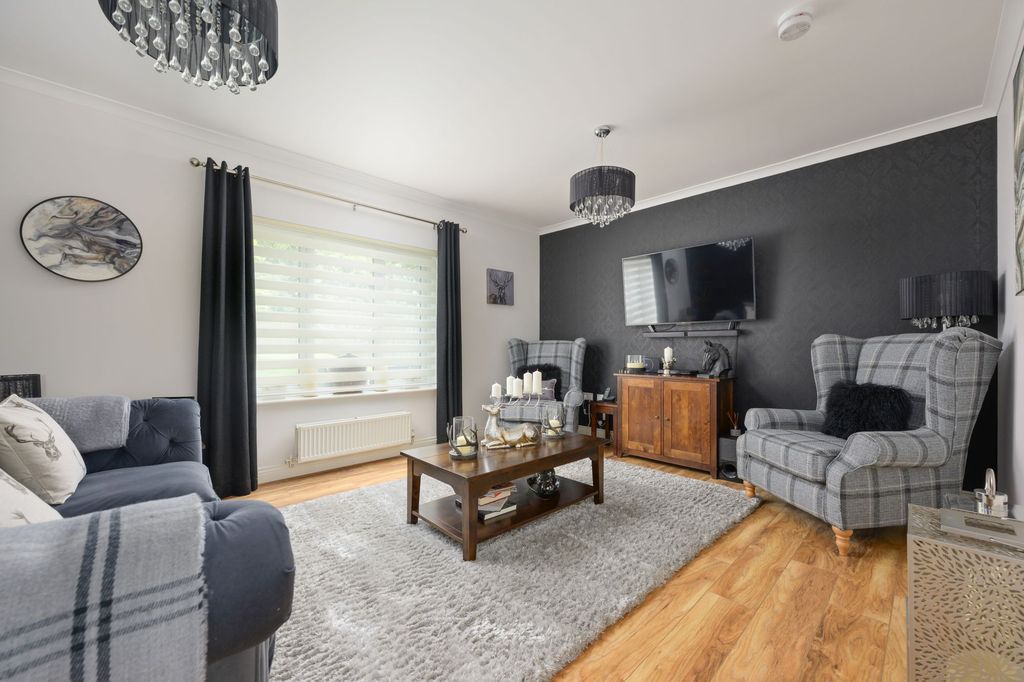 Property photo 2 of 41
