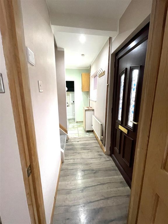 Property photo 2 of 19 2026-03-09 12.00.41.Jpg