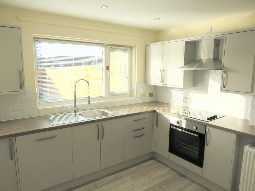 Property photo 2 of 13 Kitchen
