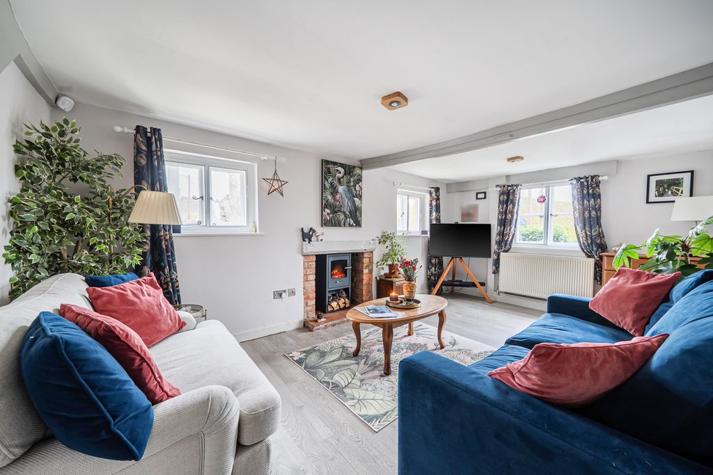 Property photo 3 of 22