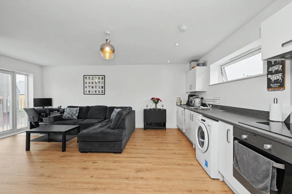 Property photo 3 of 19 Property Image