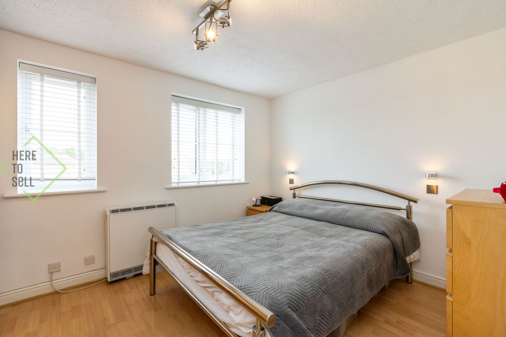 Property photo 3 of 15 Bren Court, Colgate Place, Enfield, En3