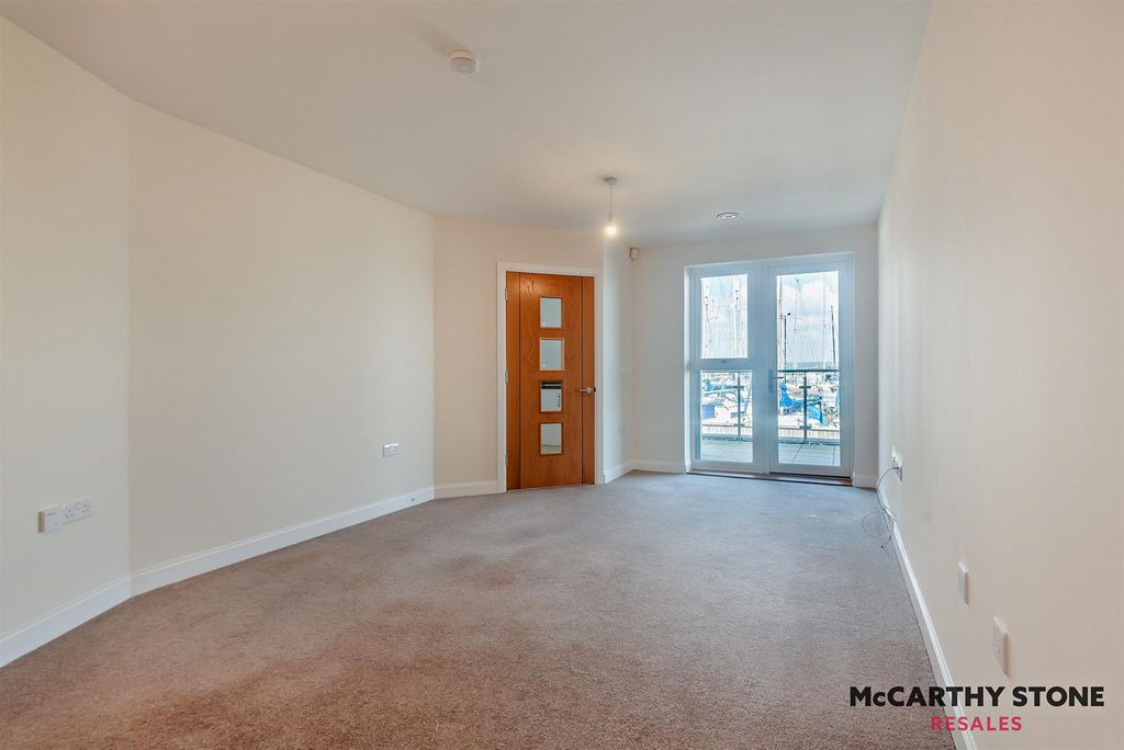 Property photo 1 of 37 8606935-Interior13-800.Jpg