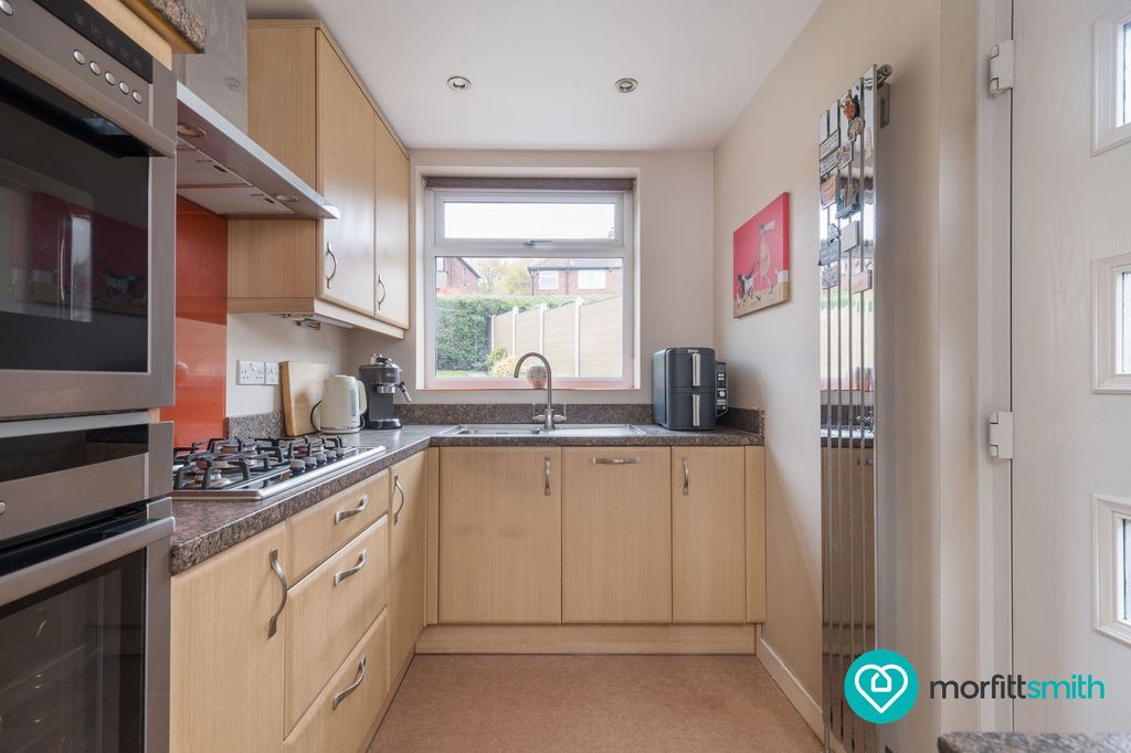 Property photo 3 of 18