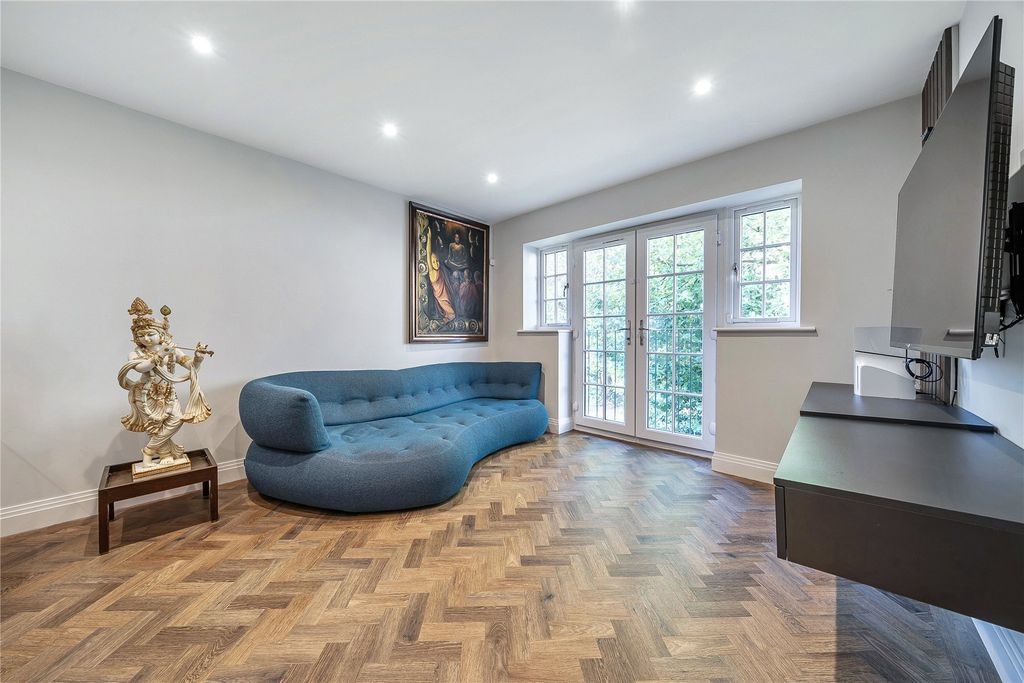 Property photo 2 of 20 Picture No. 13