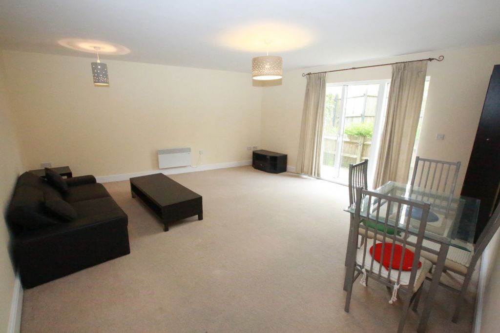 Property photo 1 of 9 Two Bedroom Ground Floor Apartment To Let