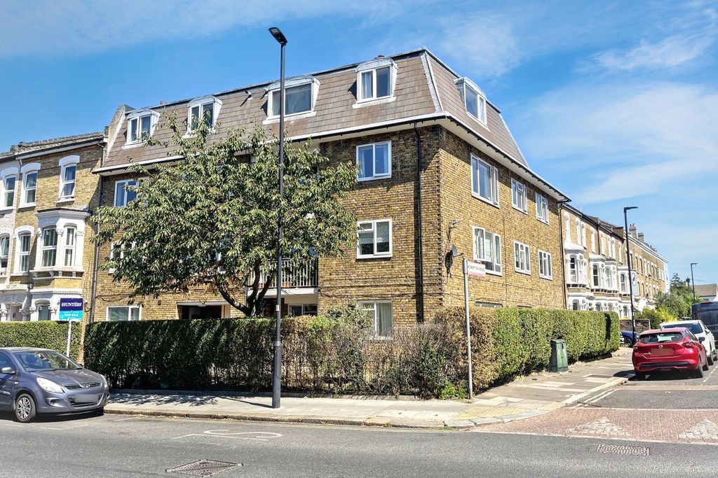 Property photo 1 of 15 Flat 41G, Herne Hill Road, Herne Hill, London, Se24 0Ax