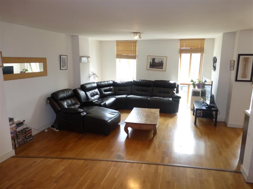 Property photo 3 of 9 Living Room