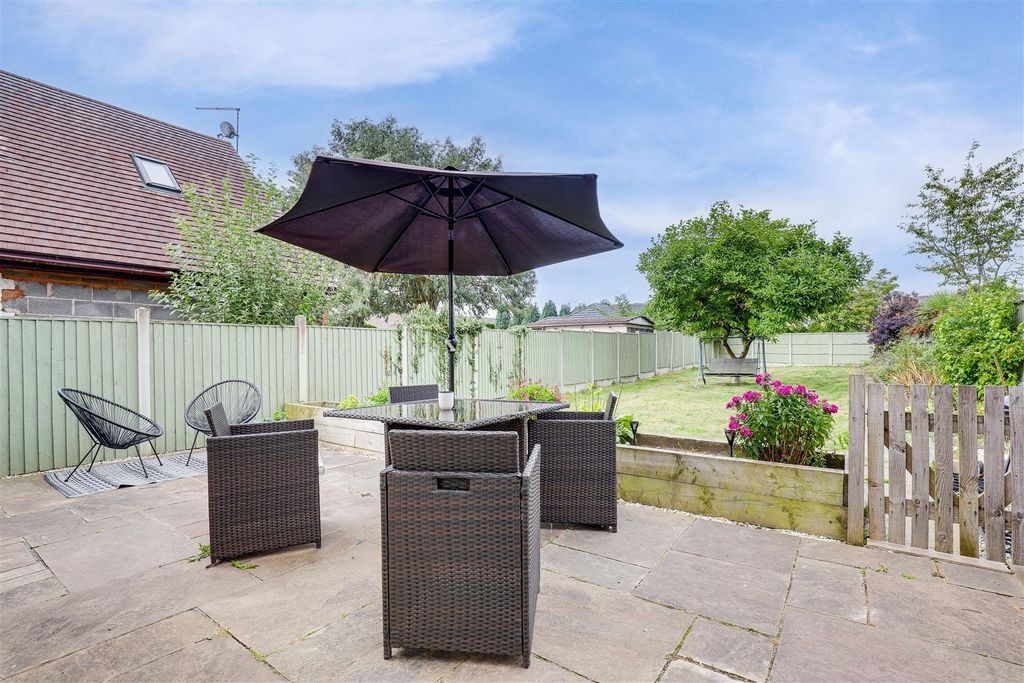 Property photo 3 of 21 Img_8117-Img_8121.Jpg